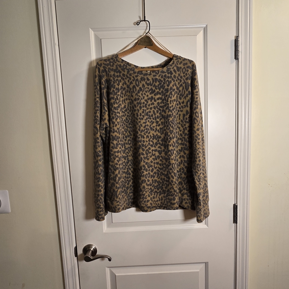 Nine Britton Tan and Black Leopard Sweater